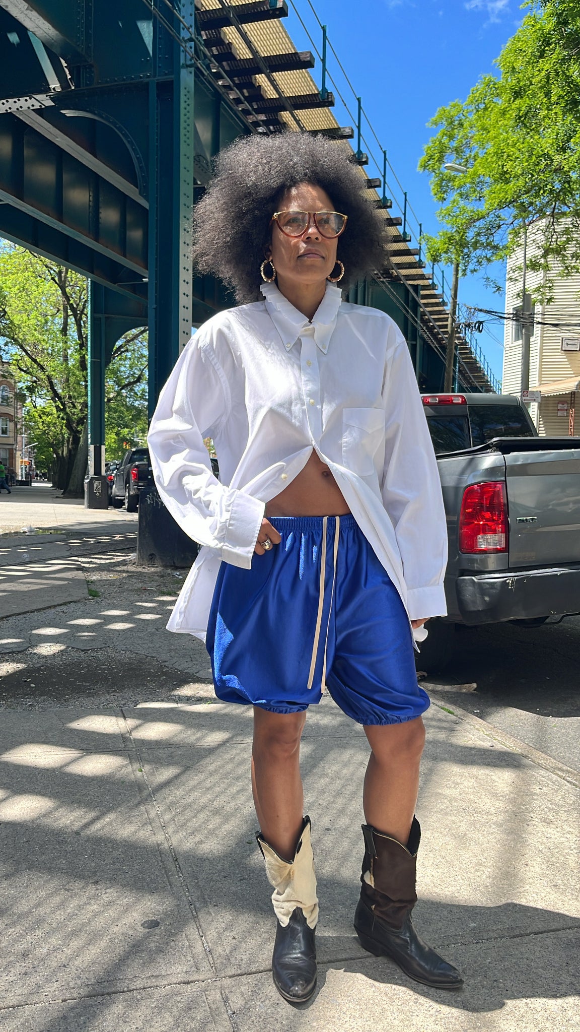 gorget shirt in white