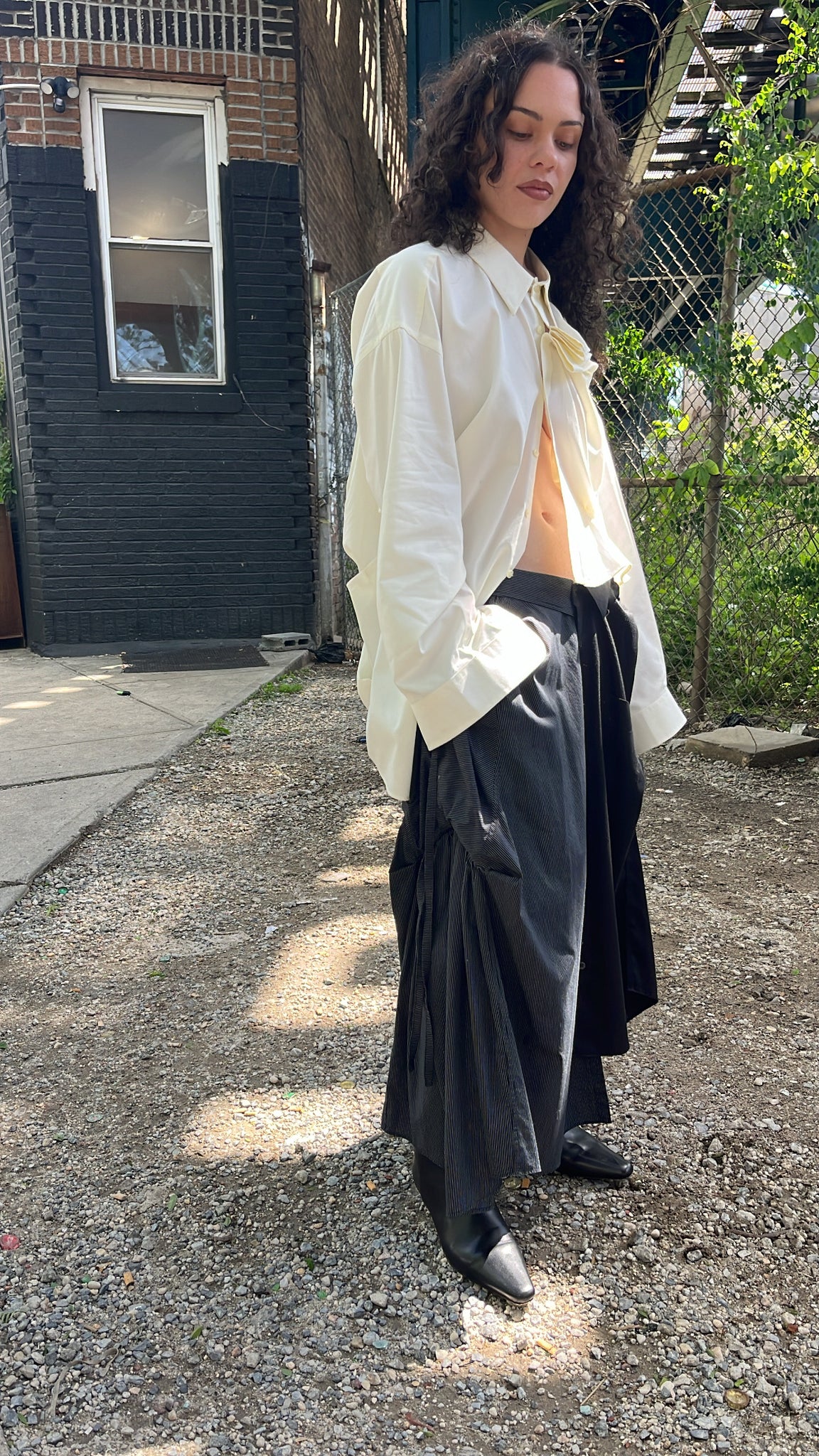 awry shirt in off white