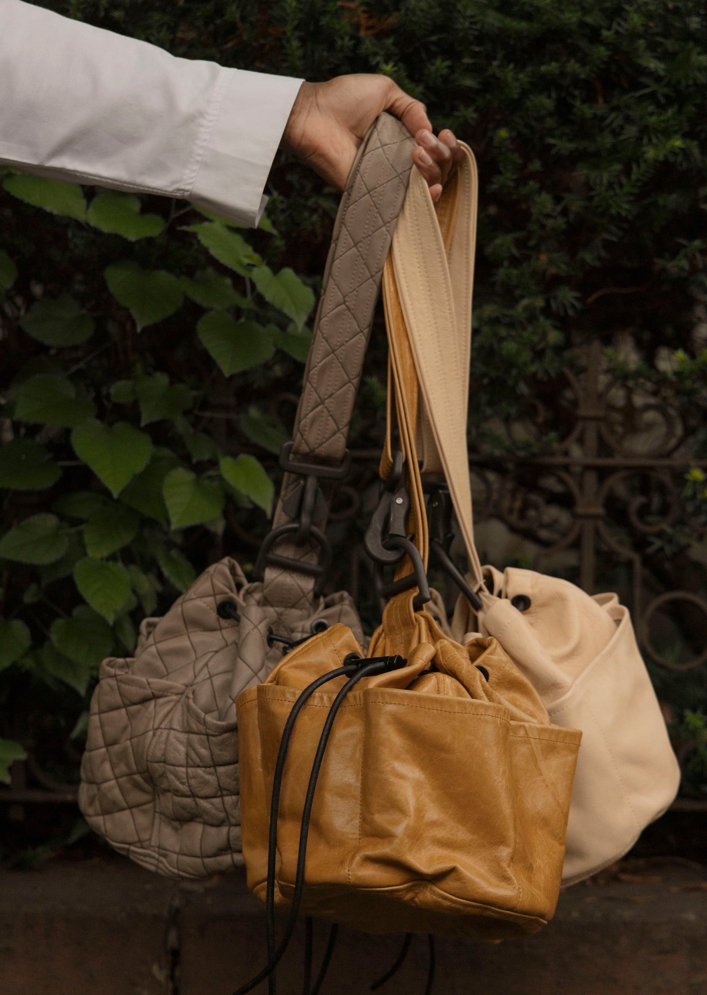 tool tote in italian leather