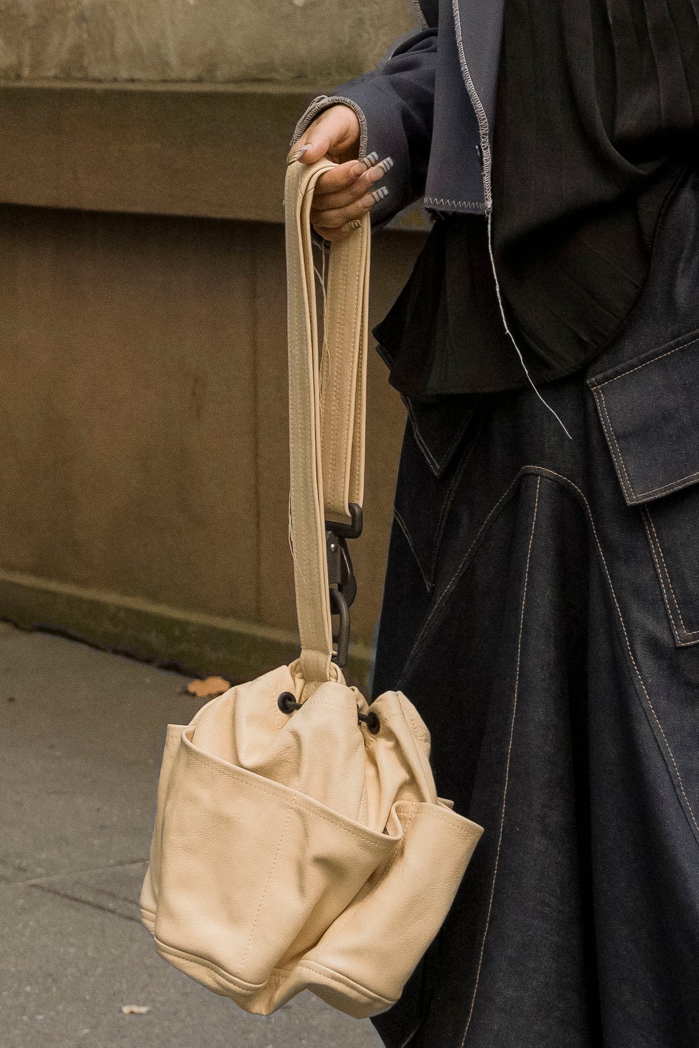 tool tote in italian leather