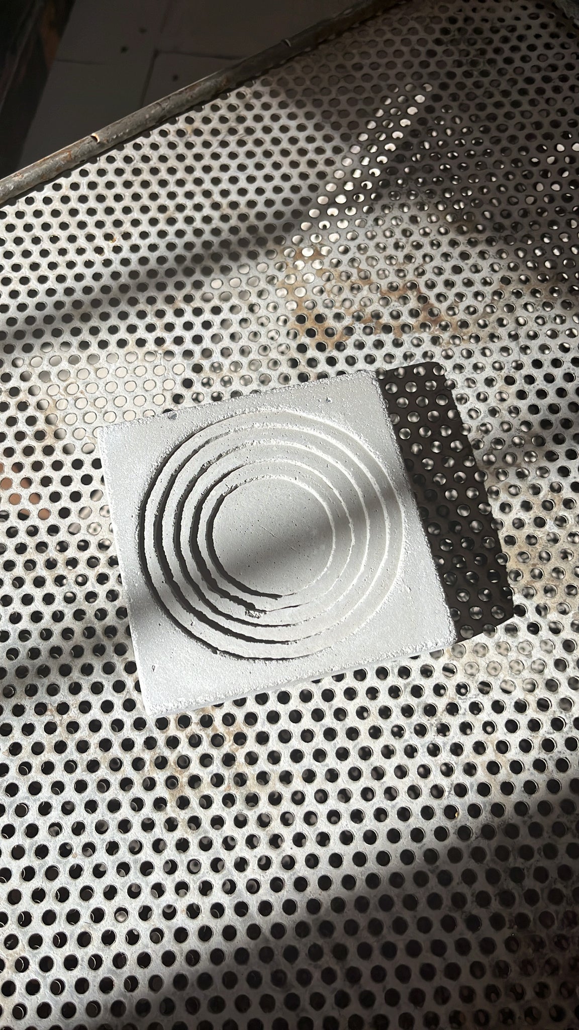 brutalist tray 01