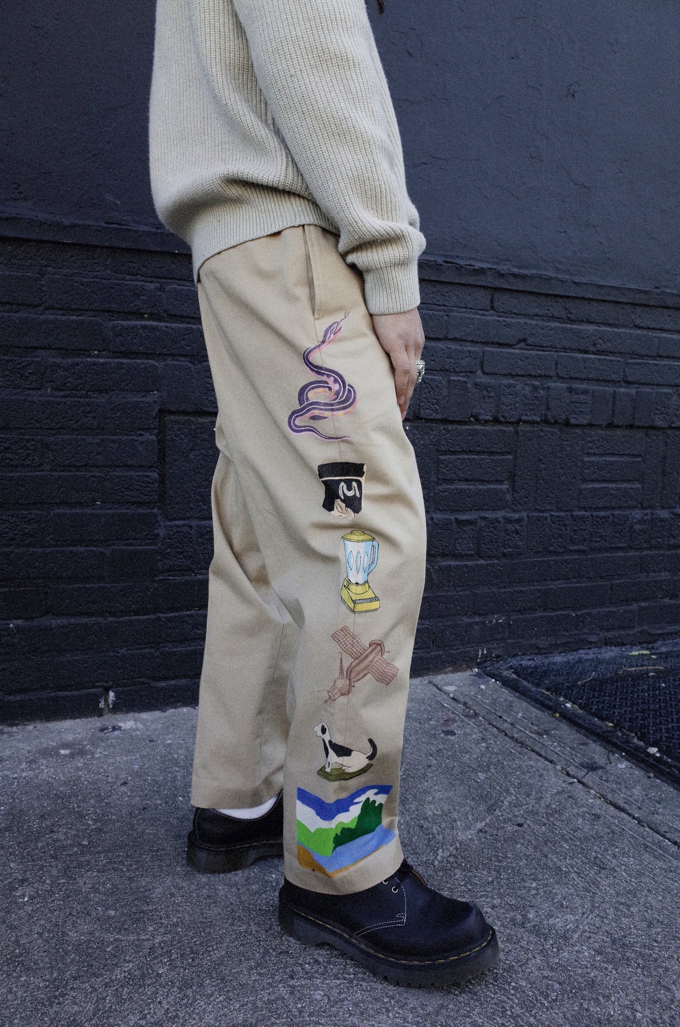 snakes outseam pants